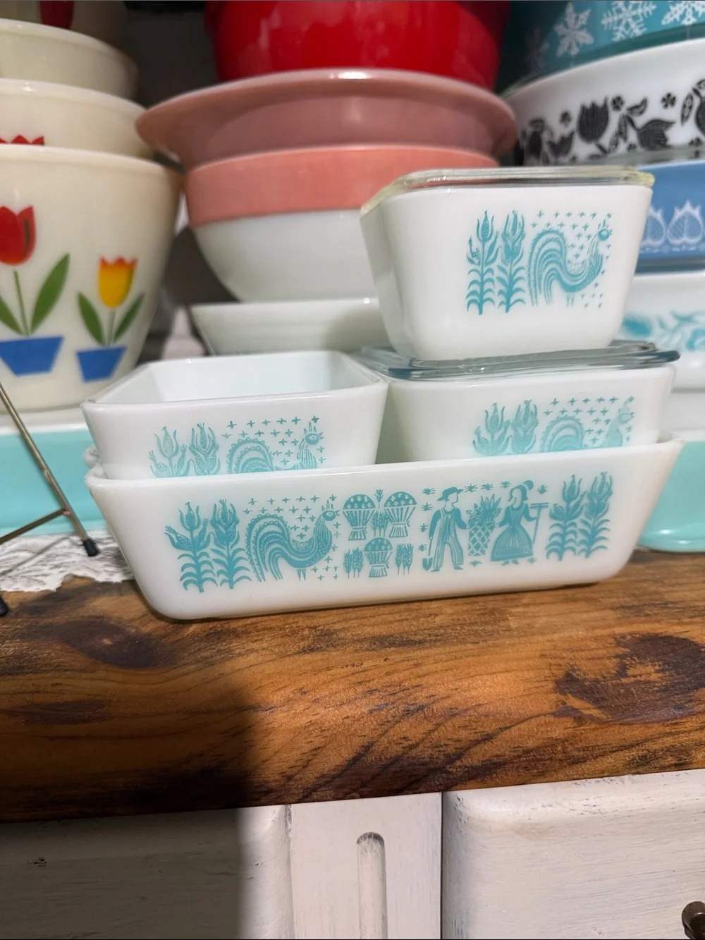 Pyrex Turquoise Blue Amish butterprint  Refrigerator Dishes Set